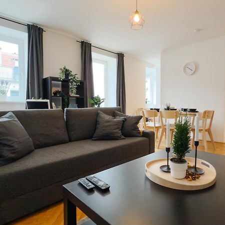 110Qm, 4 Bedrooms, Near Schoenbrunn - Axara Housing Osw 33 Wina Bagian luar foto