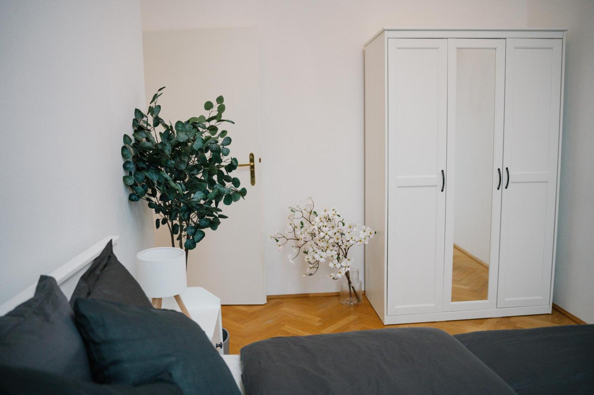 110Qm, 4 Bedrooms, Near Schoenbrunn - Axara Housing Osw 33 Wina Bagian luar foto