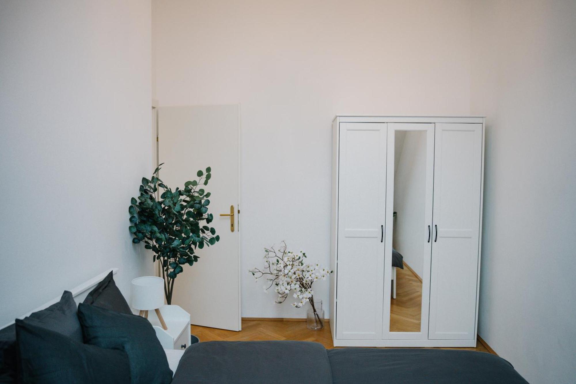 110Qm, 4 Bedrooms, Near Schoenbrunn - Axara Housing Osw 33 Wina Bagian luar foto